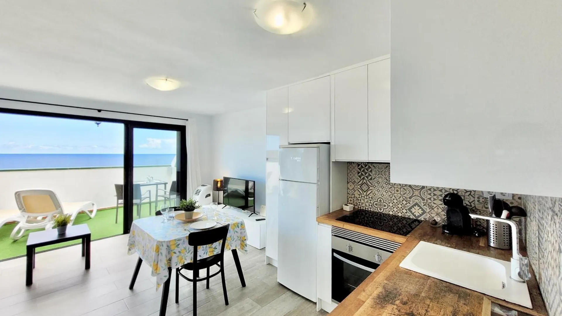 Summer Breeze Penthouse Puerto de la Cruz  Spain